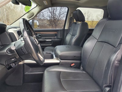 2018 RAM 2500 Laramie Crew Cab 4x4 6'4' Box