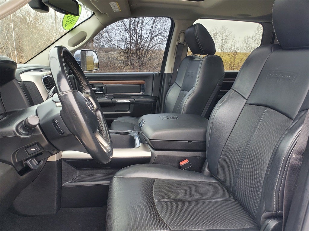 2018 RAM 2500 Laramie Crew Cab 4x4 6'4' Box