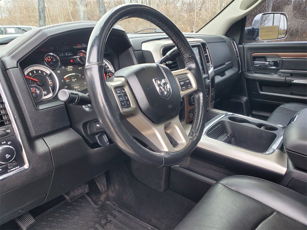 2018 RAM 2500 Laramie Crew Cab 4x4 6'4' Box