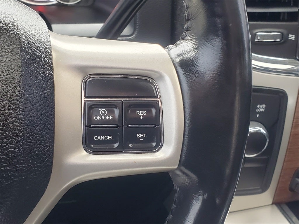 2018 RAM 2500 Laramie Crew Cab 4x4 6'4' Box