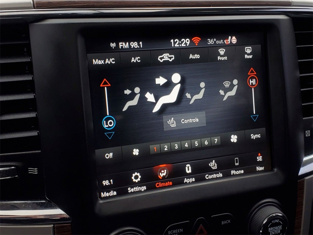 2018 RAM 2500 Laramie Crew Cab 4x4 6'4' Box