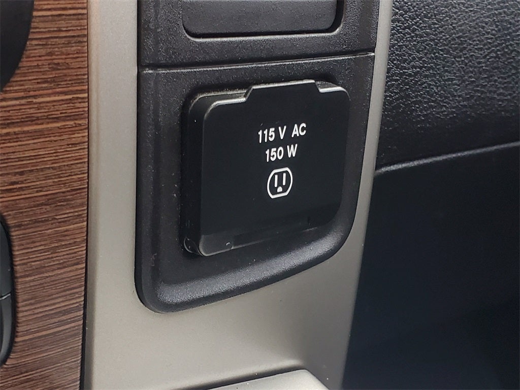 2018 RAM 2500 Laramie Crew Cab 4x4 6'4' Box