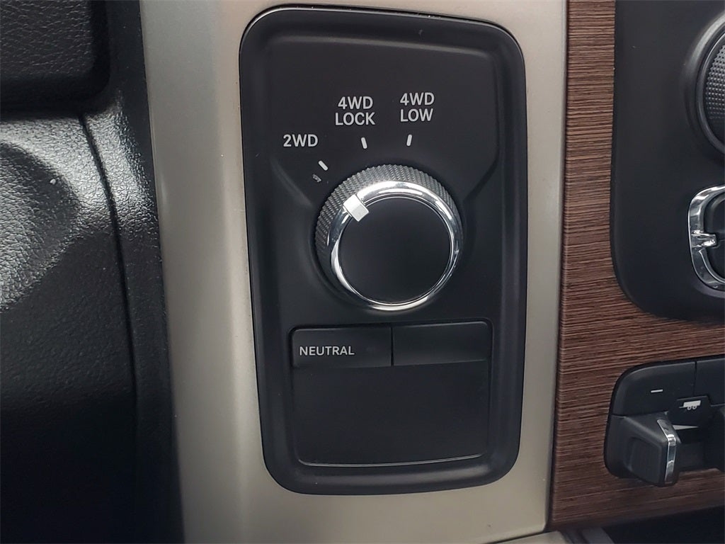 2018 RAM 2500 Laramie Crew Cab 4x4 6'4' Box