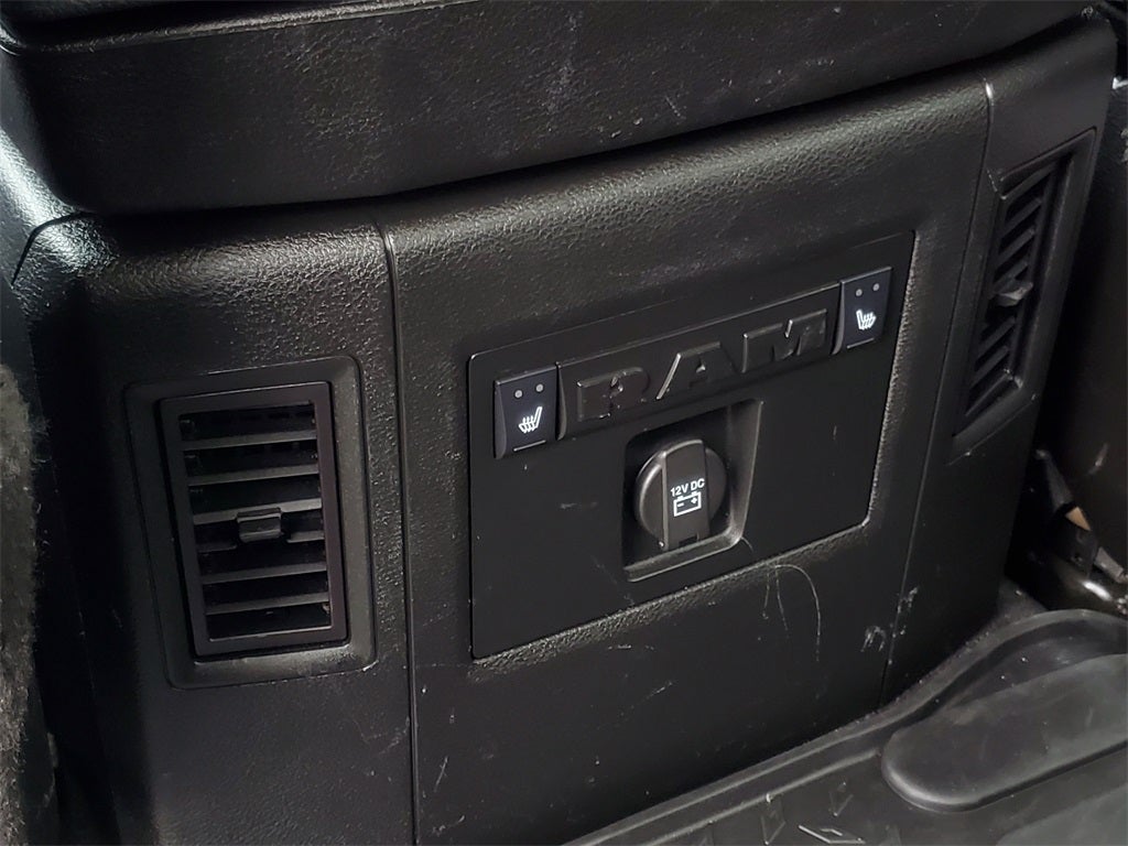 2018 RAM 2500 Laramie Crew Cab 4x4 6'4' Box