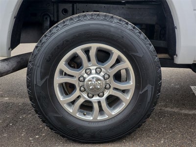 2018 RAM 2500 Laramie Crew Cab 4x4 6'4' Box