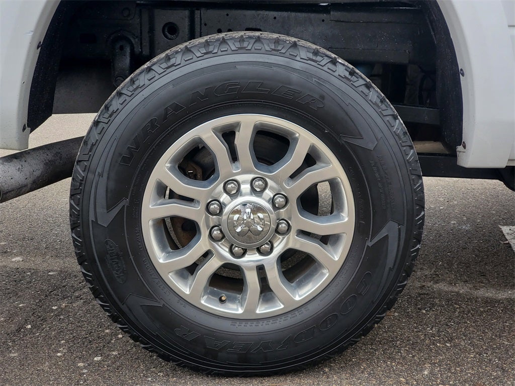 2018 RAM 2500 Laramie Crew Cab 4x4 6'4' Box