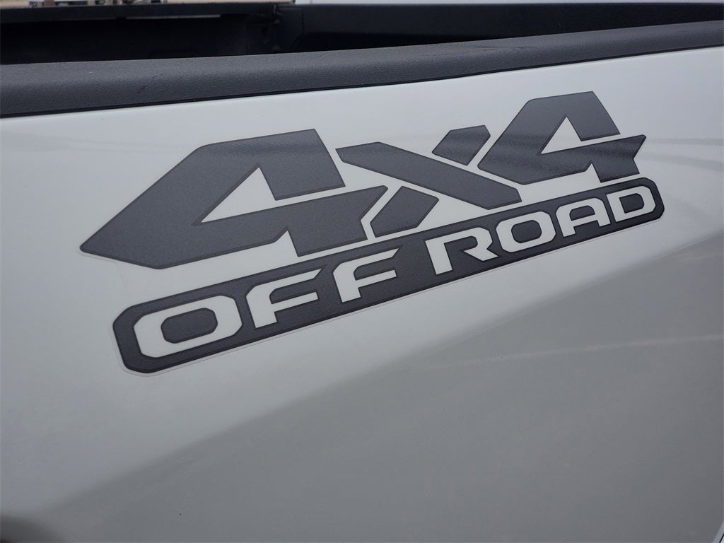 2018 RAM 2500 Laramie Crew Cab 4x4 6'4' Box