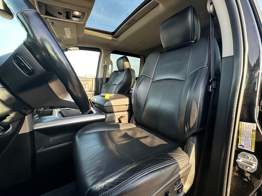 2018 RAM 2500 Laramie Crew Cab 4x4 6'4' Box