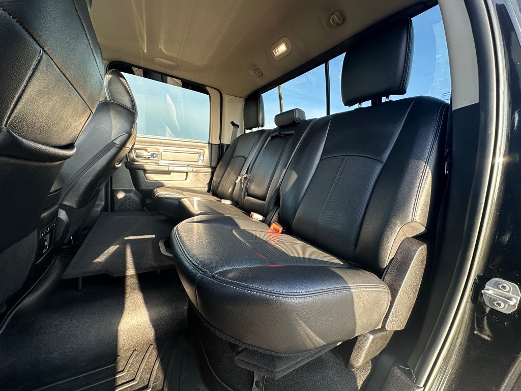 2018 RAM 2500 Laramie Crew Cab 4x4 6'4' Box