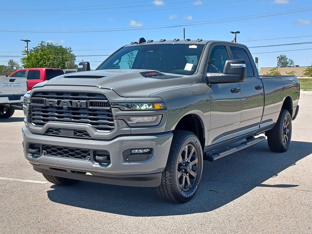 2026 RAM Ram 2500 RAM 2500 BLACK EXPRESS CREW CAB 4X4 8' BOX