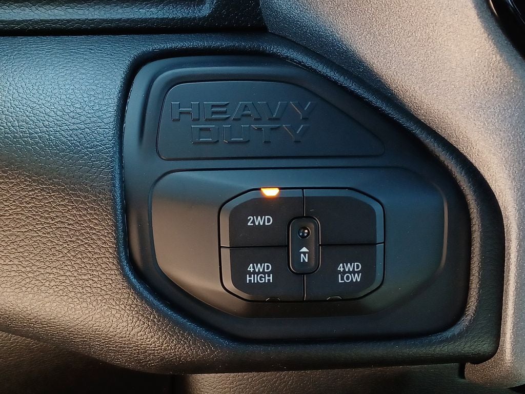 2026 RAM Ram 2500 RAM 2500 BLACK EXPRESS CREW CAB 4X4 8' BOX