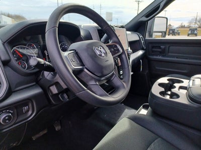 2026 RAM Ram 2500 RAM 2500 BLACK EXPRESS CREW CAB 4X4 8' BOX