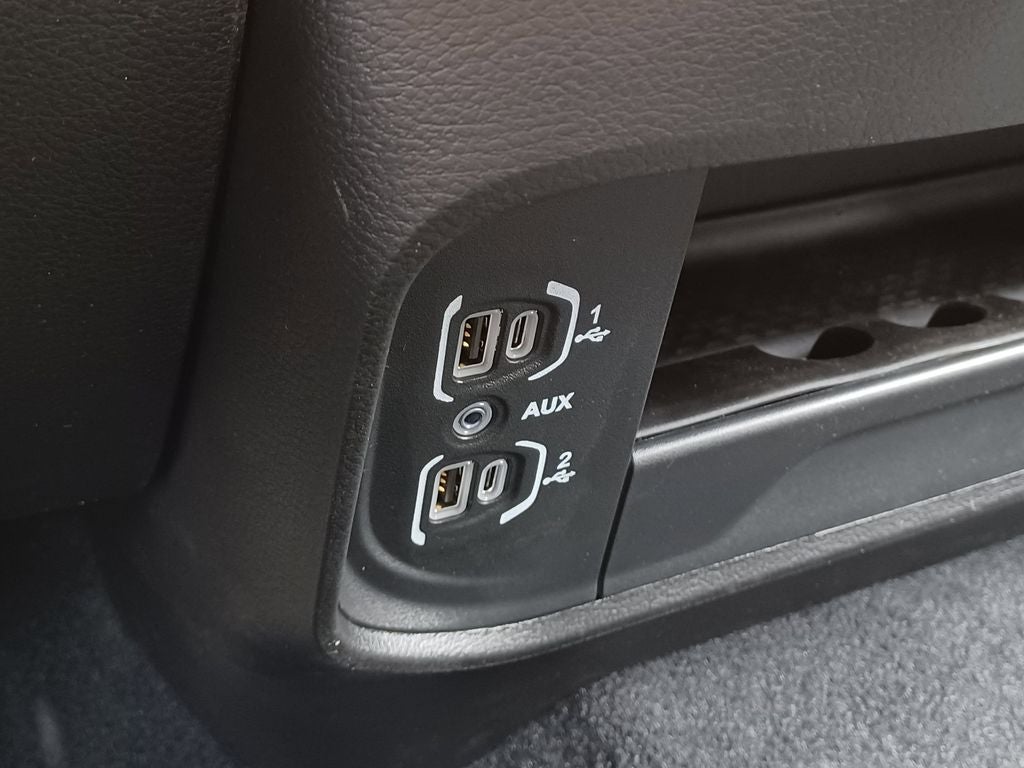 2026 RAM Ram 2500 RAM 2500 BLACK EXPRESS CREW CAB 4X4 8' BOX