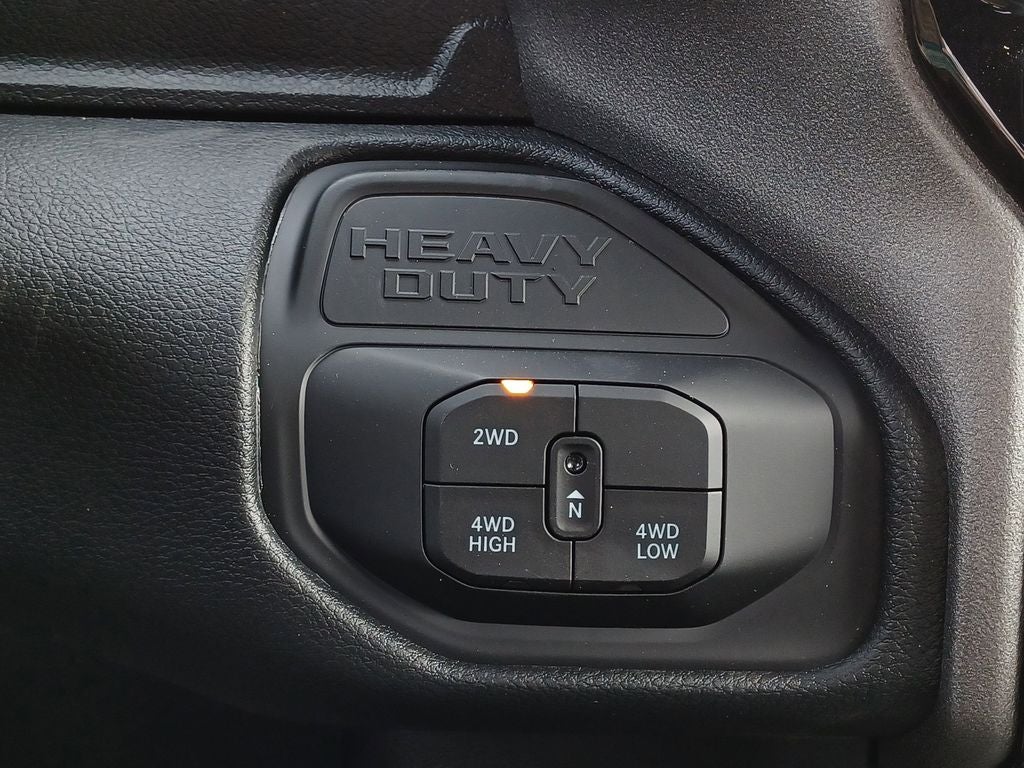 2026 RAM Ram 2500 RAM 2500 BLACK EXPRESS CREW CAB 4X4 8' BOX