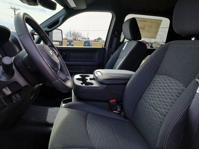 2026 RAM Ram 2500 RAM 2500 BLACK EXPRESS CREW CAB 4X4 8' BOX