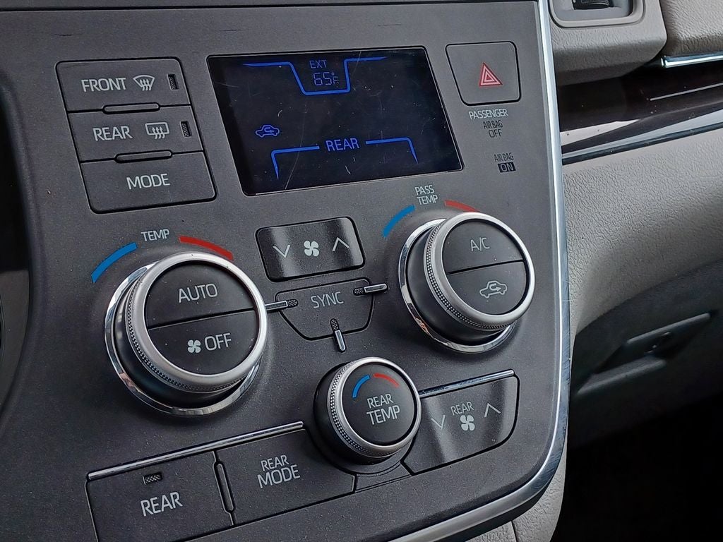 2018 Toyota Sienna XLE 7 Passenger