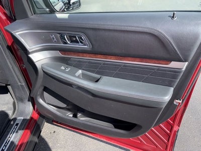 2017 Ford Explorer Platinum