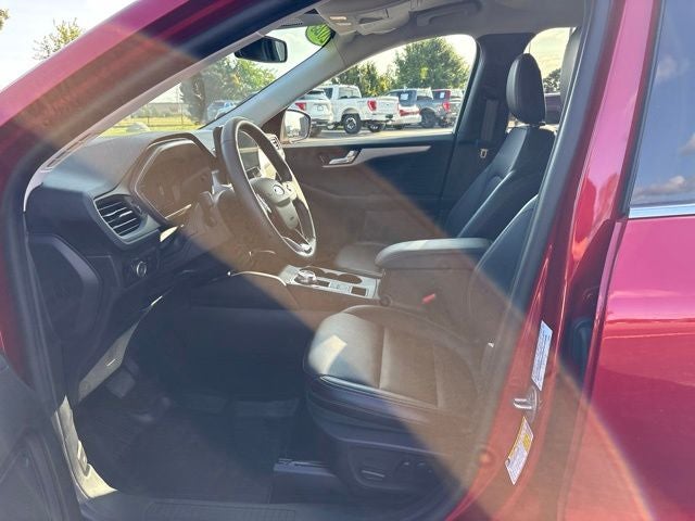 2025 Ford Escape Platinum
