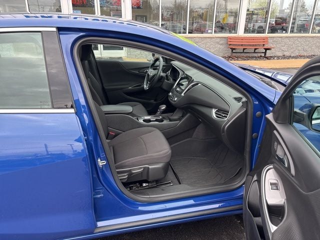 2023 Chevrolet Malibu RS