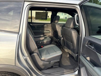 2024 GMC Acadia AT4