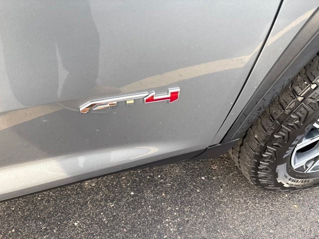 2024 GMC Acadia AT4